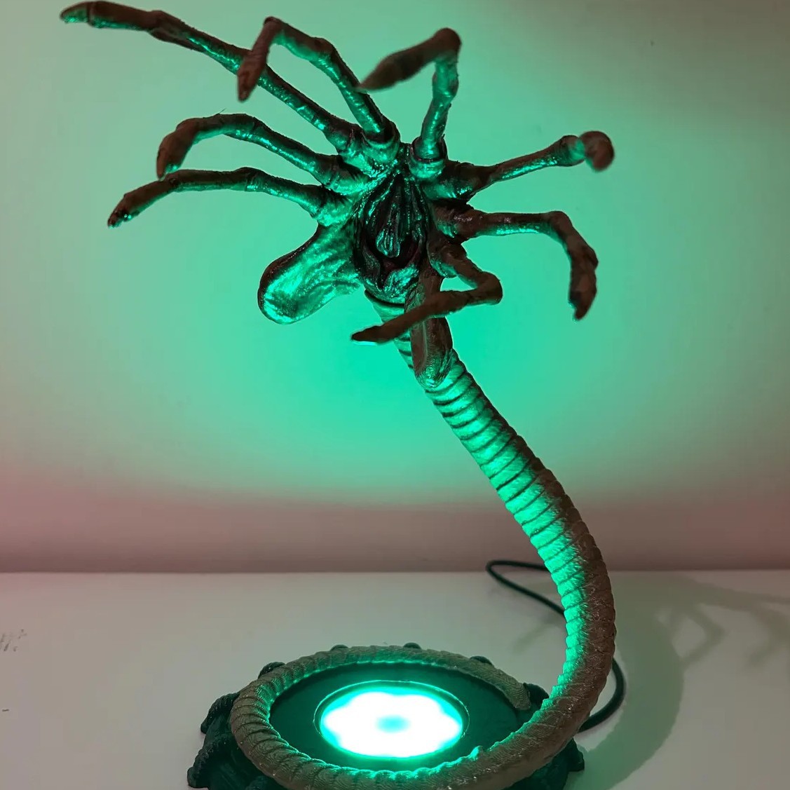 Uzaylı Facehugger Lambası Gece - Home Decor Inspo incelemesi ve fiyatı