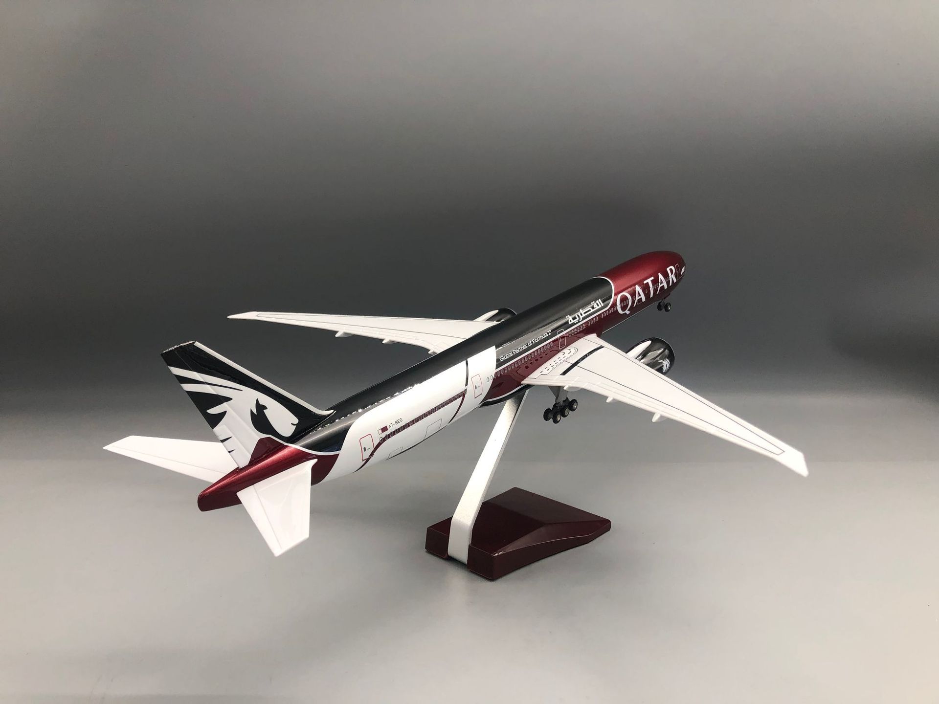 B777-300 Katar Model Uçak için - Home Decor Qatar incelemesi ve fiyatı