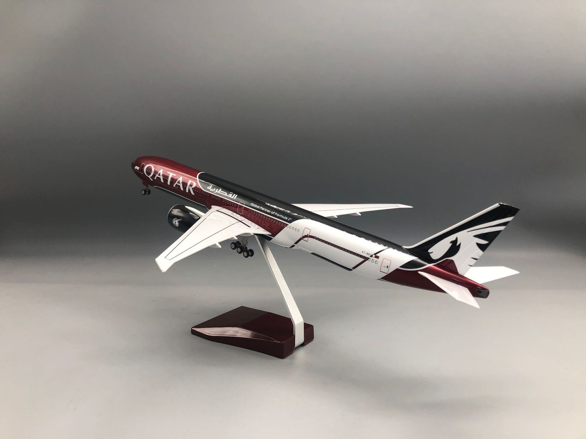 B777-300 Katar Model Uçak için - Home Decor Qatar incelemesi ve fiyatı